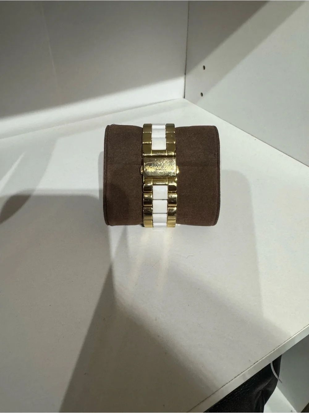 Michael Kors womens slim runway watch - Picture 4 of 4